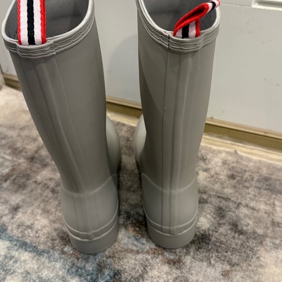 Hunter Light Grey Tall Rubber Rain Boots - Picture 2 of 3